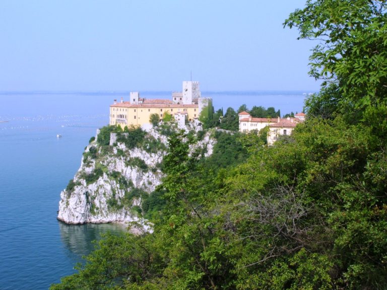 Duino Aurisina Burning: piccole insurrezioni razziste di paese